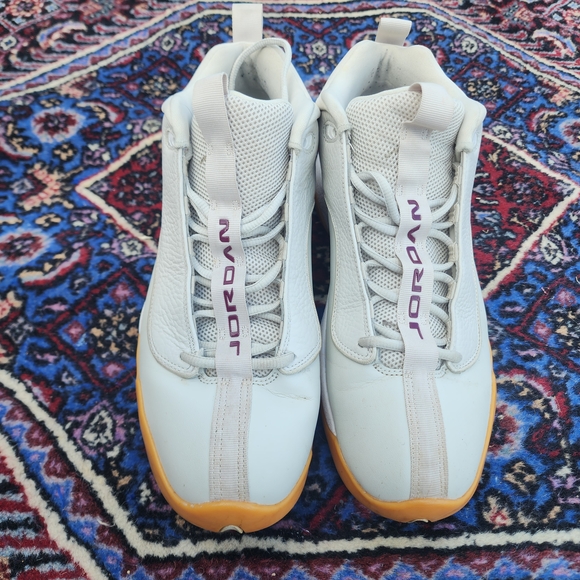 Jordan White Sneakers with Gum Sole - Picture 1 of 6